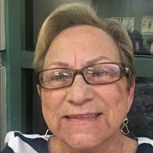 Meet your Posher, Linda